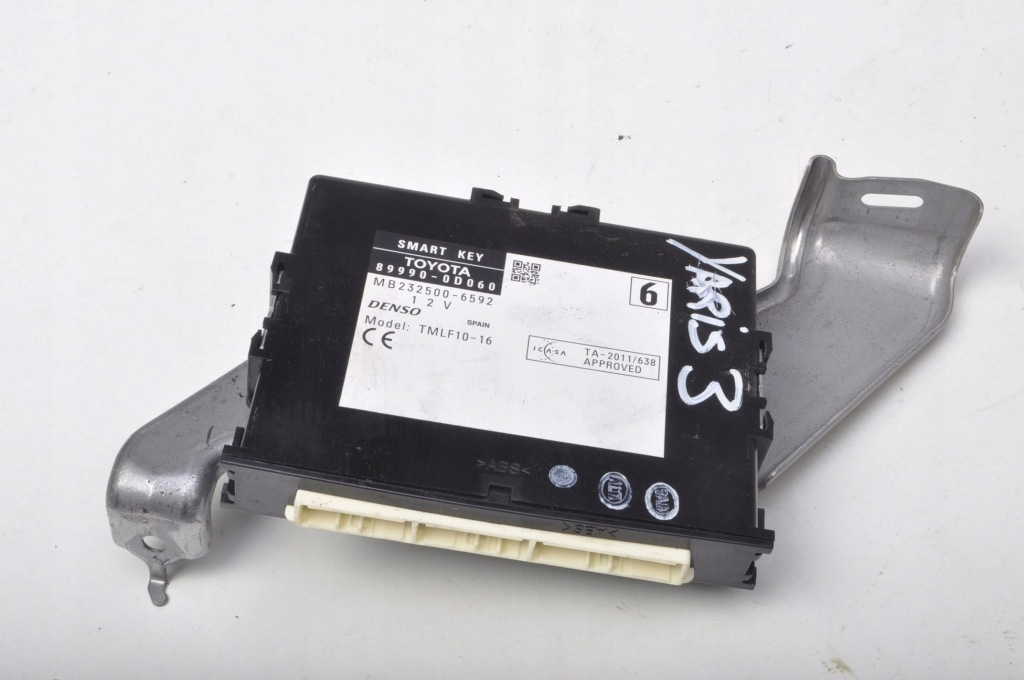 фото №1, Toyota yaris iii модуль блок управления 89990-0d060