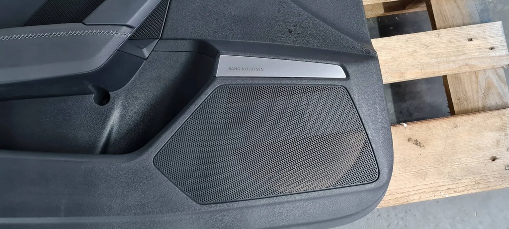 фото №12, S3 8y a3 обшивка дверь левый перед кожа bang olufsen 8y0867103d