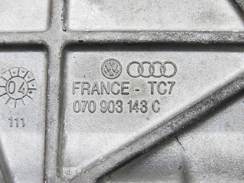 Кронштейн кронштейн генератора vw touareg 1 2.5 tdi Киев