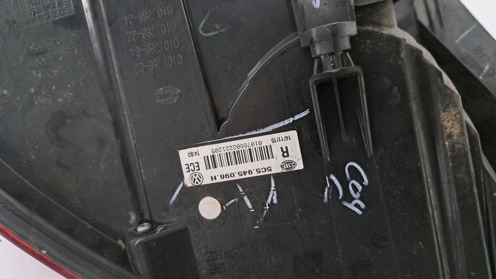 фото №9, Лампа правый задняя vw new beetle 5c5 11- europa