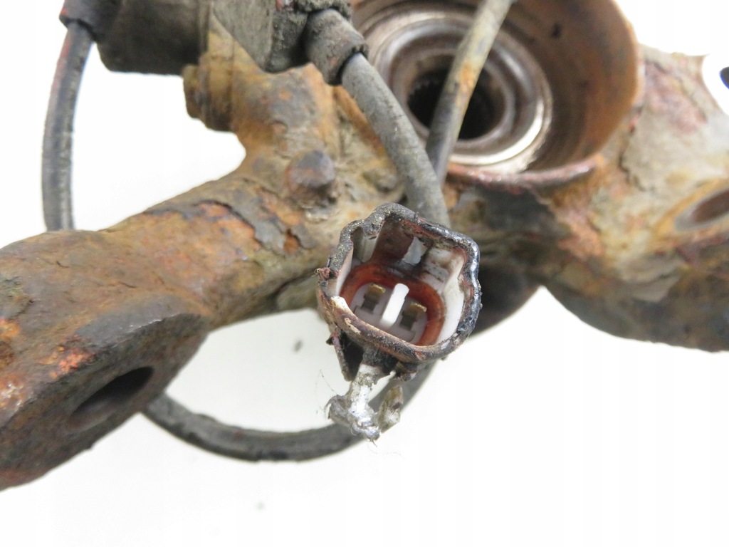 фото №7, Поворотний кулак ступиця передня ліва toyota avensis ii t25 2.0 d-cat