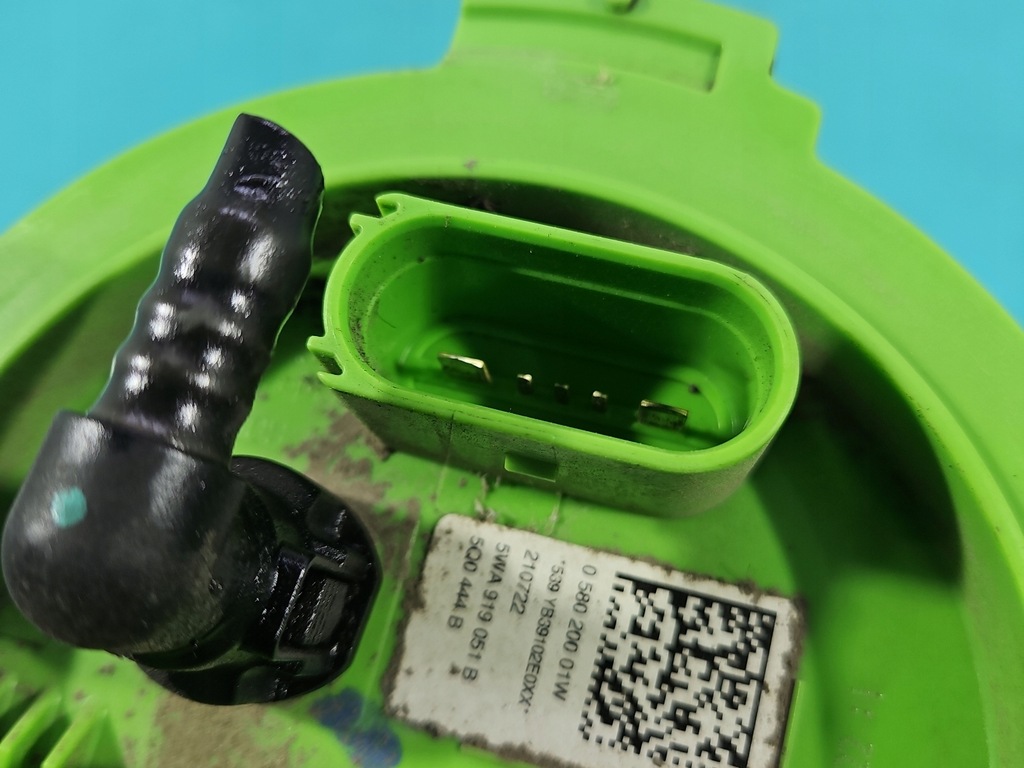 фото №6, Помпа насос топлива formentor 20- 1.5 tsi 058020001w 5wa919051b 5 pin