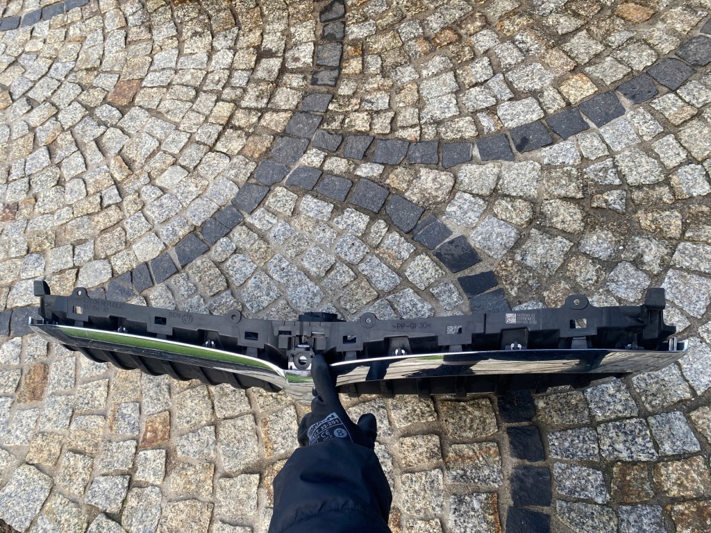 Bmw 3 g20 g21 жалюзи шторка воздуховод воздуха решётка радиатора хром 187156-10 Оригинал