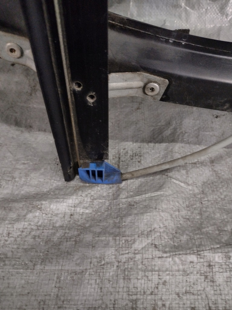 фото №9, Рамка, подъемник стекло правый задняя audi a3 8l 5d