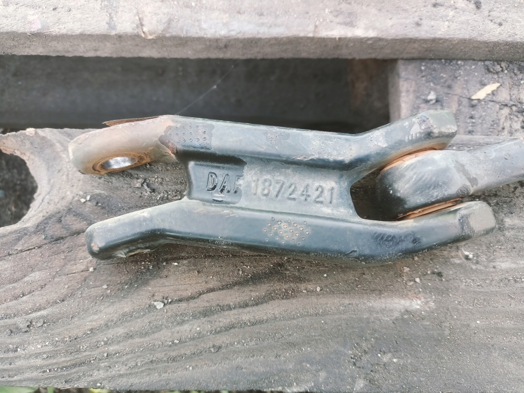 Купити Daf 106 з'єднувач балка відкидання кабіни 1872421