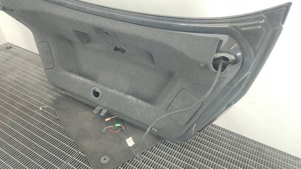 фото №13, Кришка багажника задня задня багажника комплектна лампи vw passat b7 cc li7f