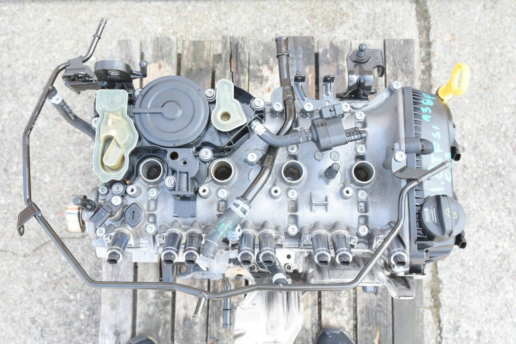 Audi a3 8v seat skoda двигун 1.8 tfsi cjs 132kw + film Недорого