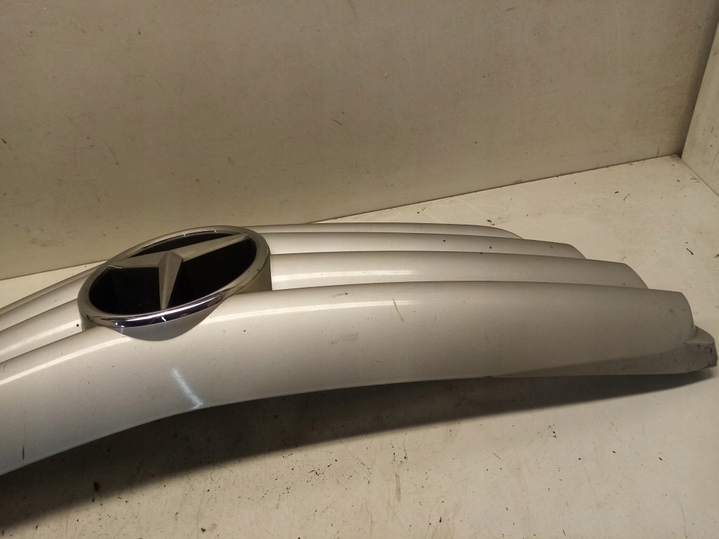 Решітка  решітка радіатора комплектна перед a1698800183 w245 mercedes b klasa Ціна