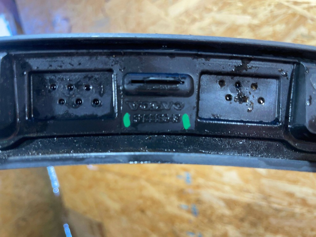 фото №8, Volvo xc40 xc-40 17- молдинг накладка na крыло правый перед передняя