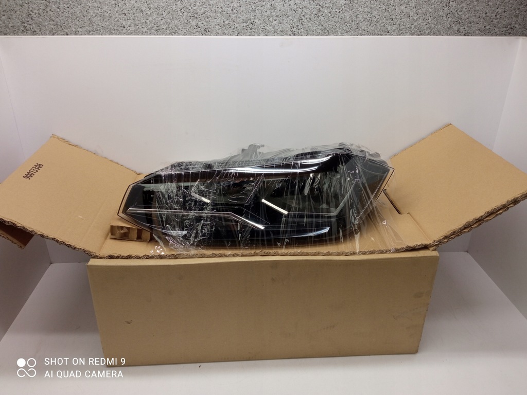 фото №1, Лампа левая volkswagen polo vi 2g1941005