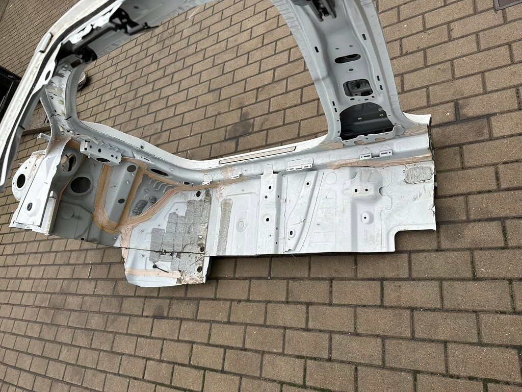 фото №3, Polestar 2 ii чверть права передня лонжерон