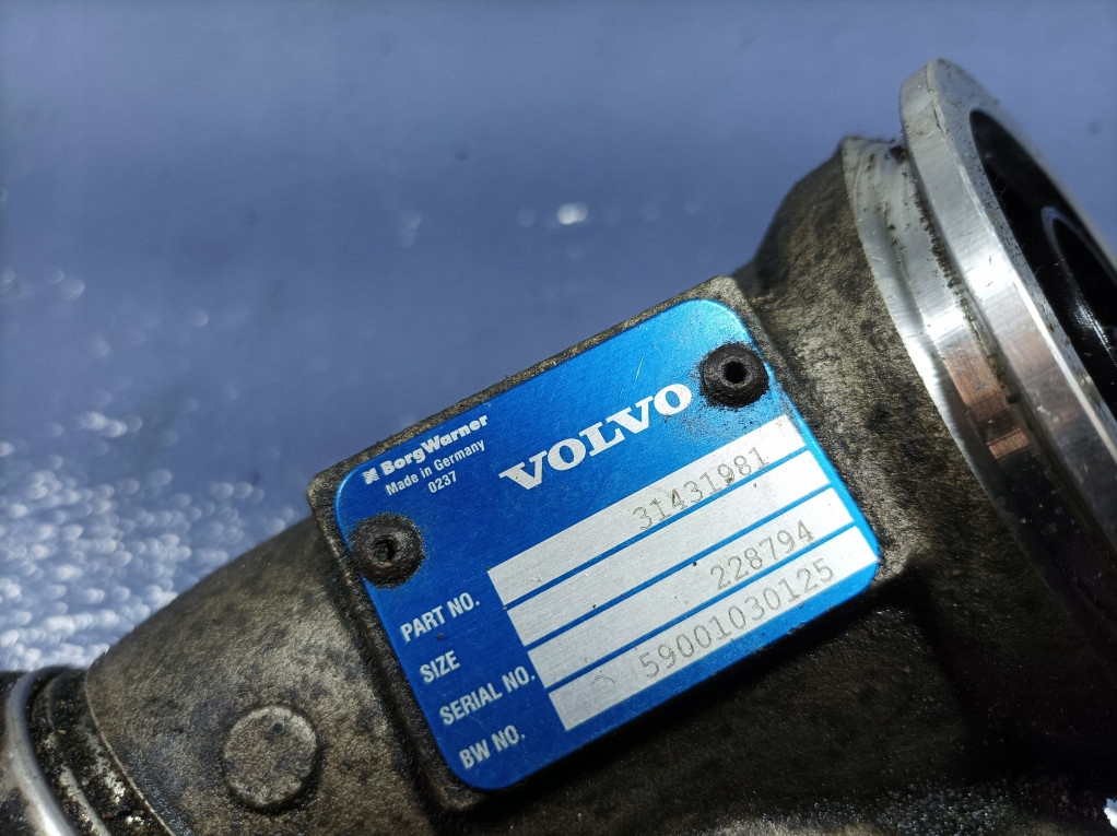 фото №5, Volvo s90 ii v90 2.0 d 190 km труба интеркулер клапан турбины 31370288