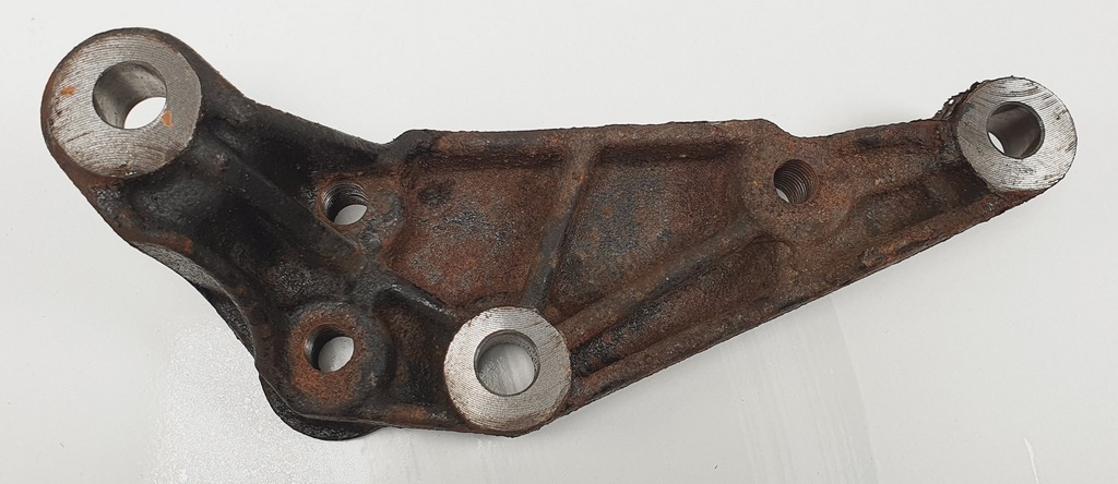 фото №1, Кронштейн двигуна alfa romeo 159 2.4 jtd