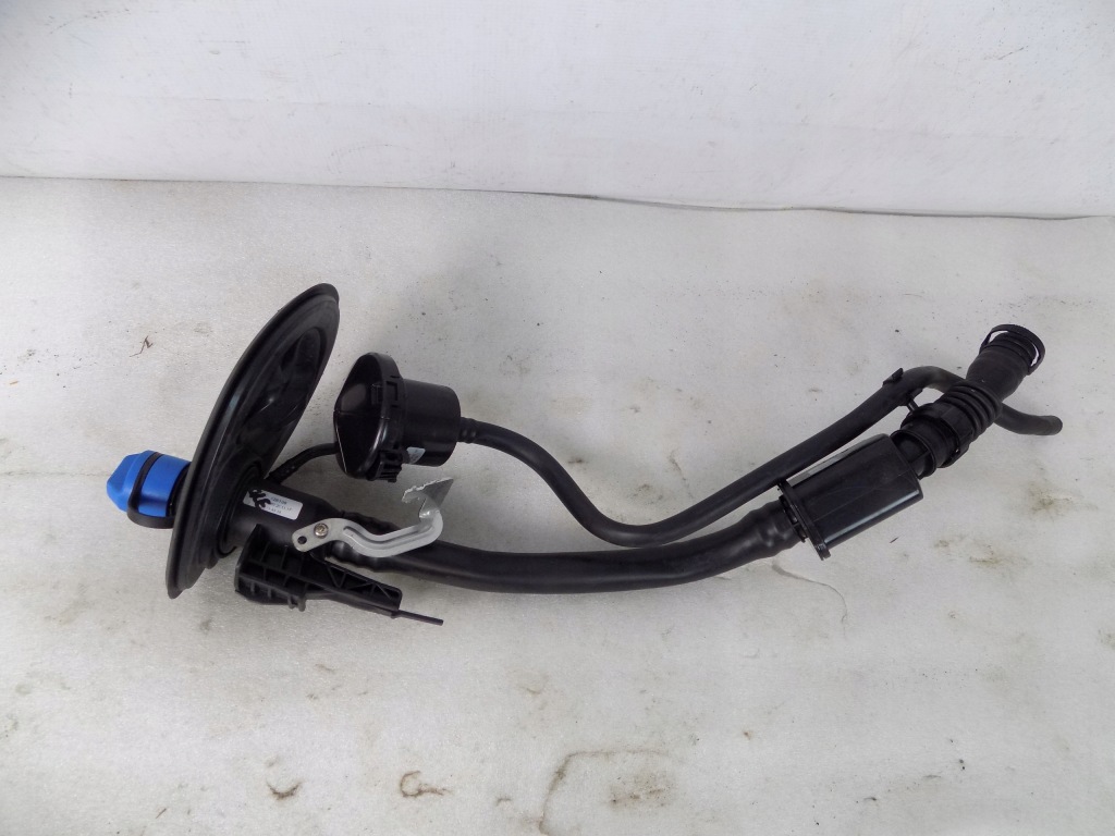 фото №1, Mercedes w166 заливная горловина adblue a1664704100