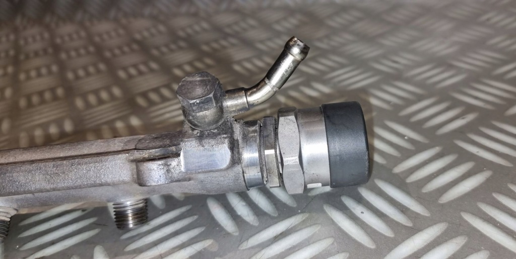 Bmw e60 e65 e70 e90 3.0 d m57n2 молдинг упорскування датчик пального 7795514 12r Ціна