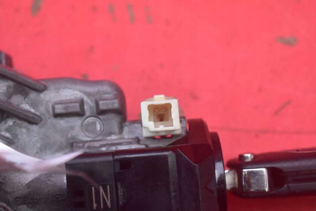 фото №9, Замок запалювання ключ 45020-0d04 toyota yaris 3 iii 1.0 vvti 69 km 14-17