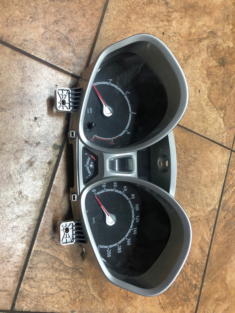 фото №1, Ford fiesta mk7 1.6tdci счетчик приборы