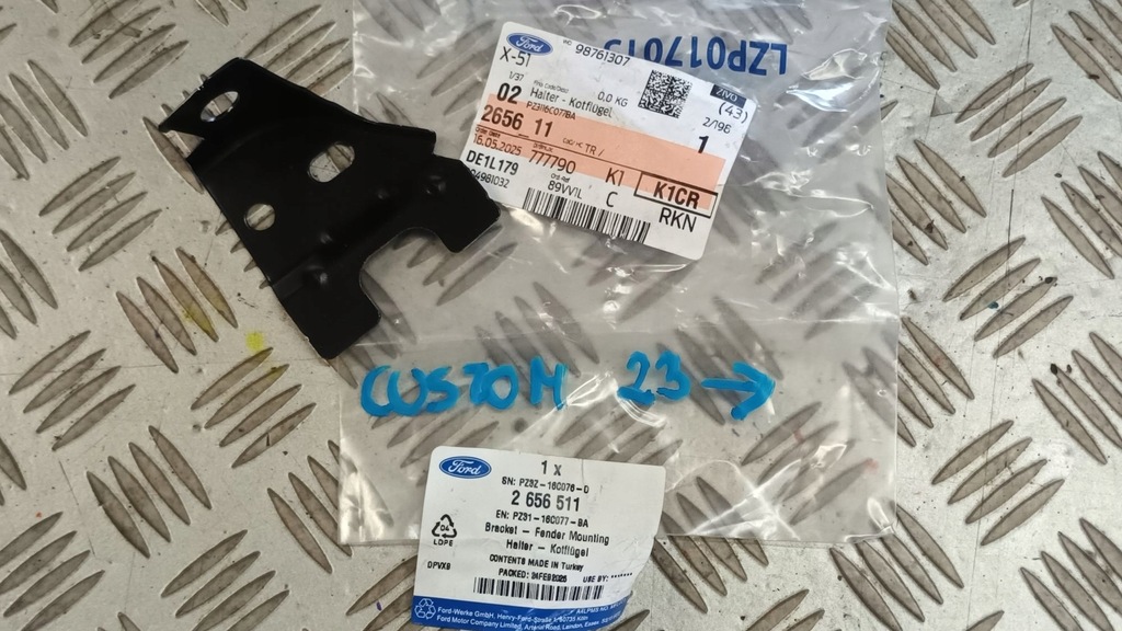 фото №1, Кронштейн крыла ford custom 2023- новый оригинал