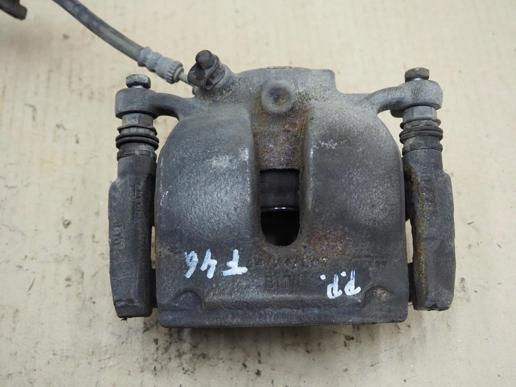 фото №1, Bmw 2 f46 gran tourer суппорт тормозной правый перед