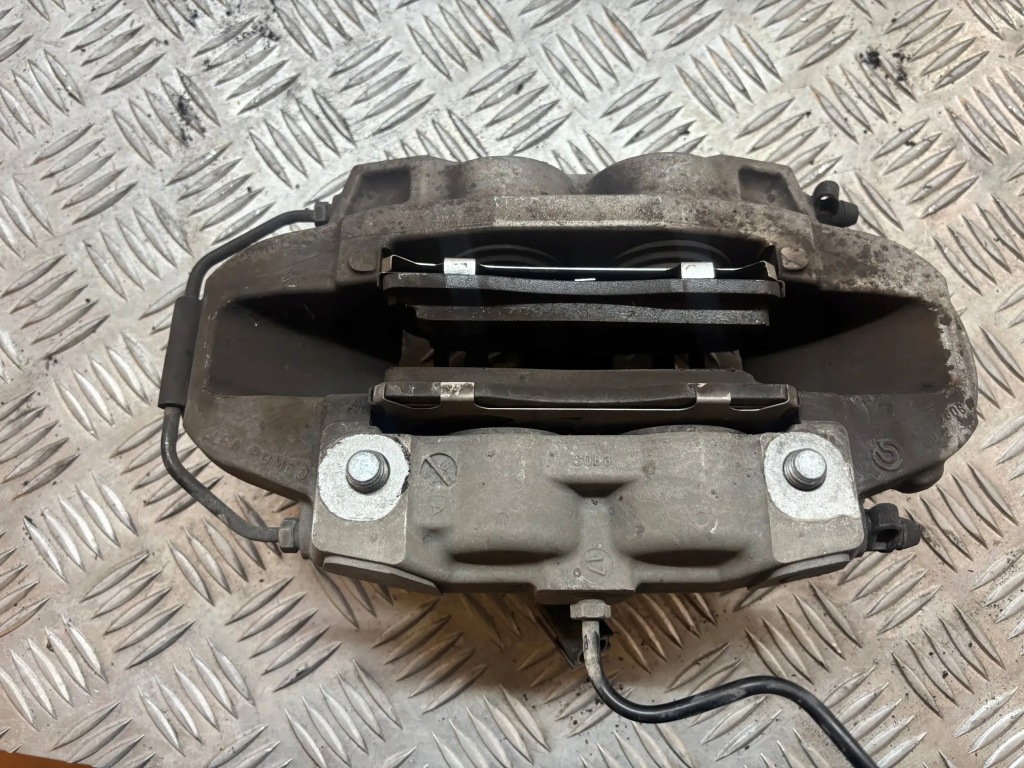 фото №4, Супорт гальмівний правий перед передній alfa romeo stelvio 2.2