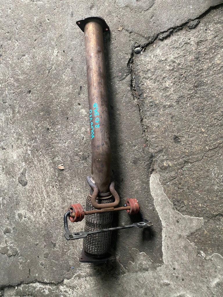 фото №1, Volvo v40 2.0 d4 гасник початковий сітка труба