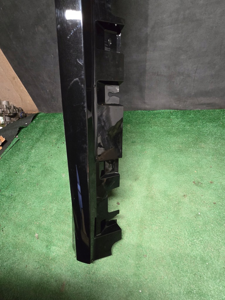 Молдинг порог правый  mercedes gle w167 amg с Разборки