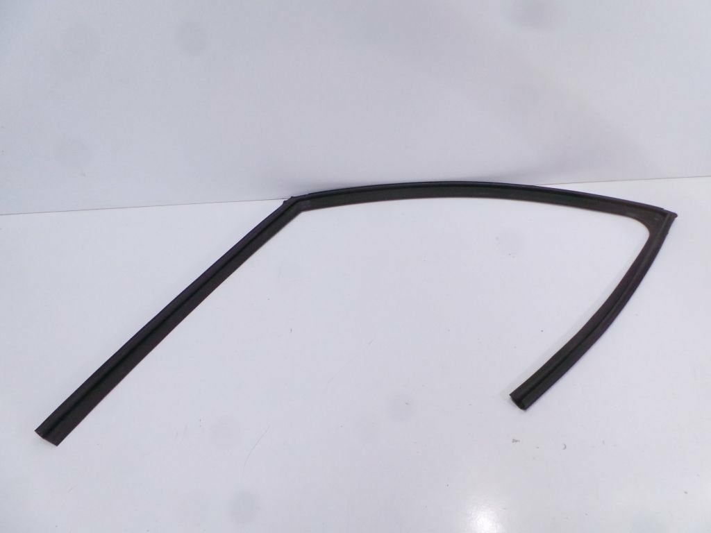 фото №1, Infiniti q50 2016 прокладка двері лівий перед