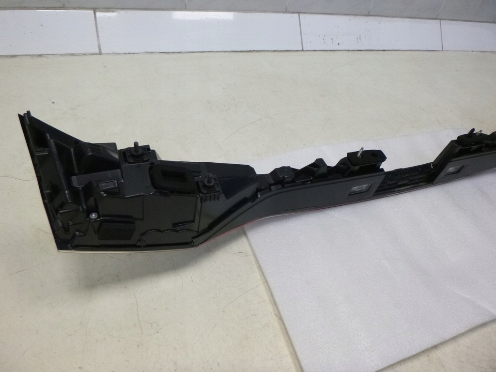 фото №14, Audi q4 e-tron накладка лампа средняя задняя задняя high новый оригинал