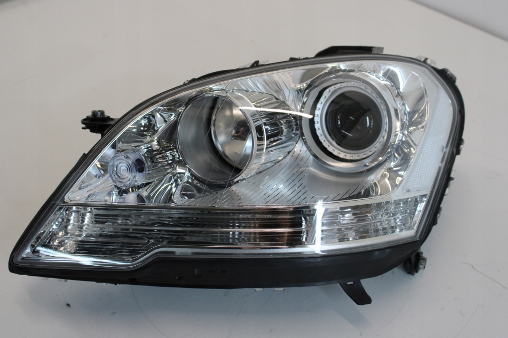 Купить Mercedes ml 164 рестайлинг  ксенон лампа перед передняя левая nowa