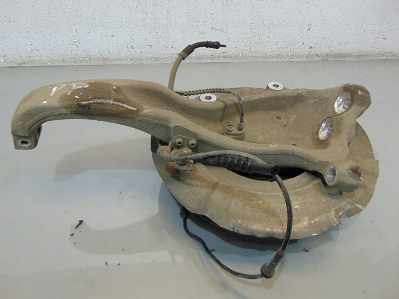 фото №3, Ступиця поворотний кулак права bmw 5 f10