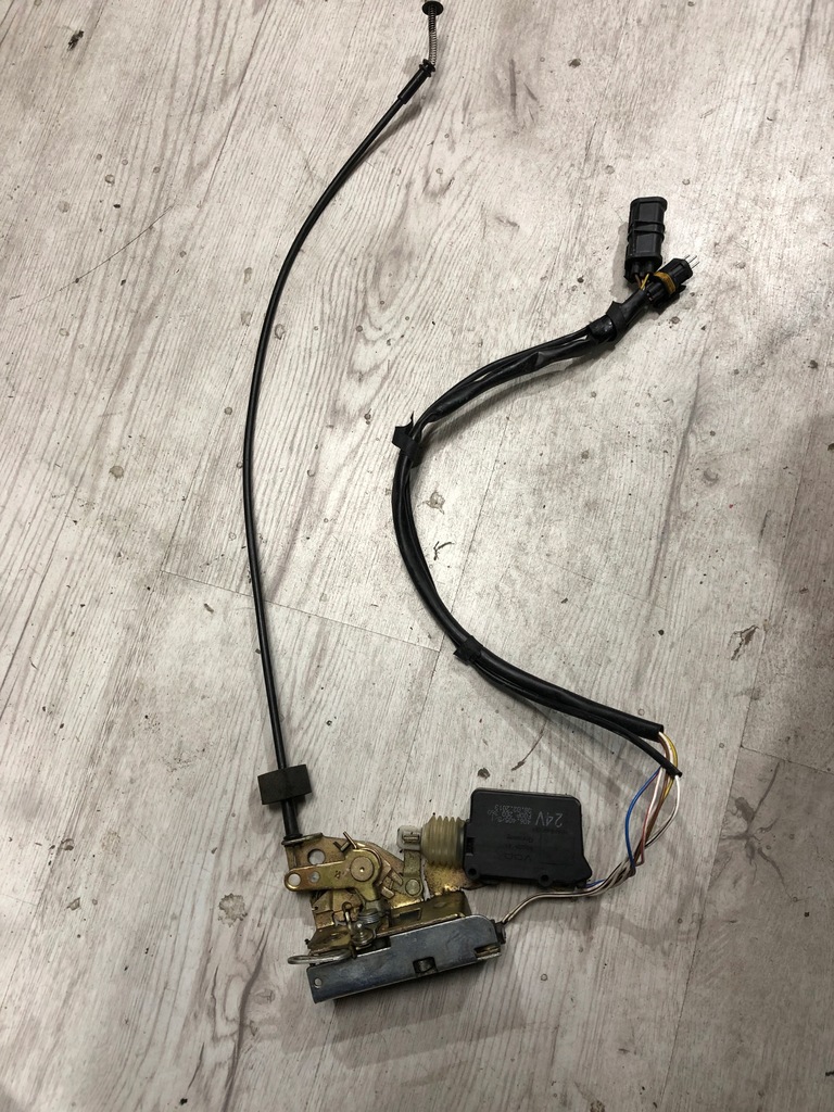 фото №6, Mercedes actros замок дверь 406.405