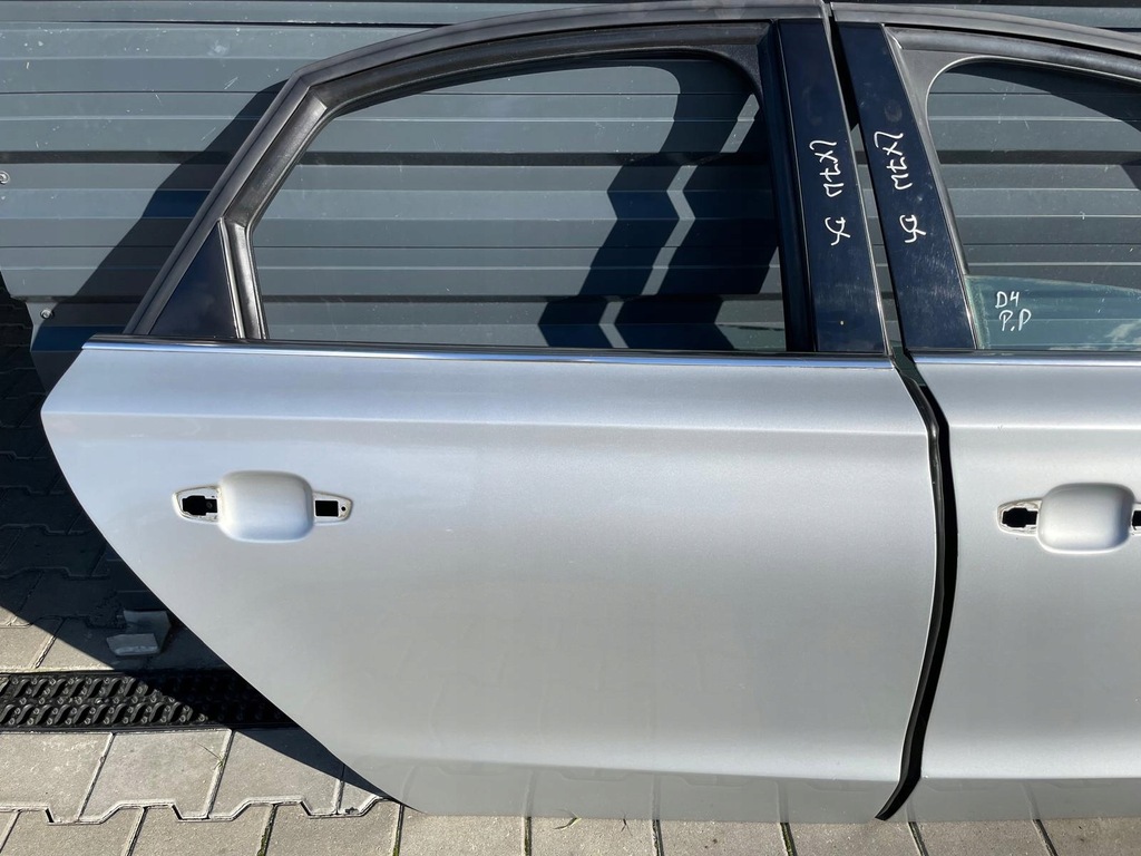 фото №10, Audi a8 d4 дверь правое перед задняя цвет lx7w