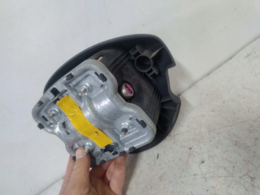 фото №5, Подушка подушка безопасности водителя renault clio iii 8200677496