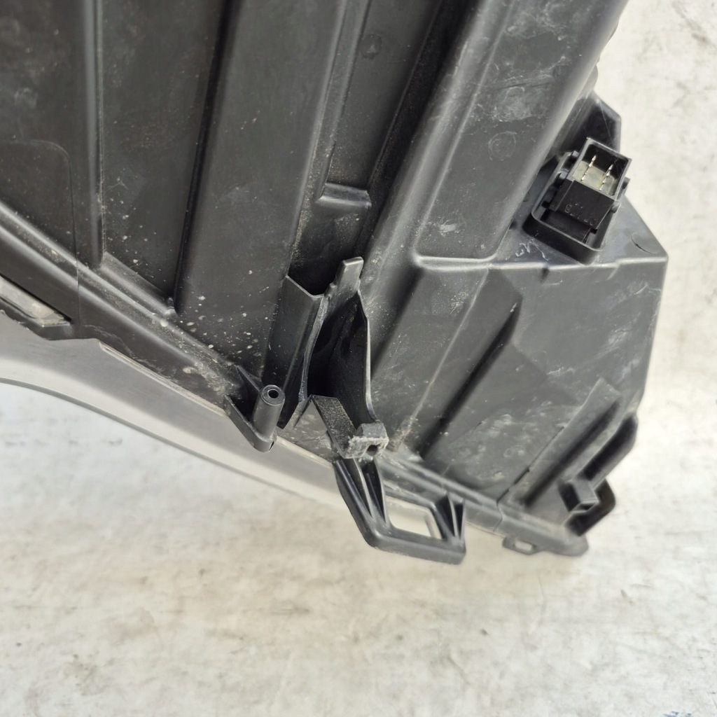 Opel meriva b рестайлинг  08- лампа левая перед передняя 13372335 Киев