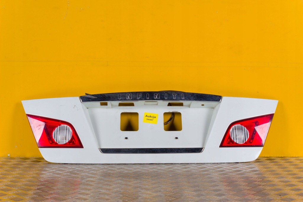 фото №1, Infiniti m35 2005- накладка кришки задня кришка багажника лампа