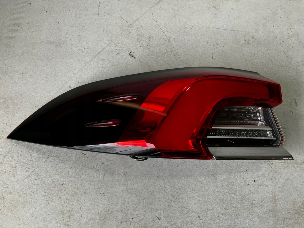 фото №2, Corolla e21 sedan лампа задняя левый задняя led