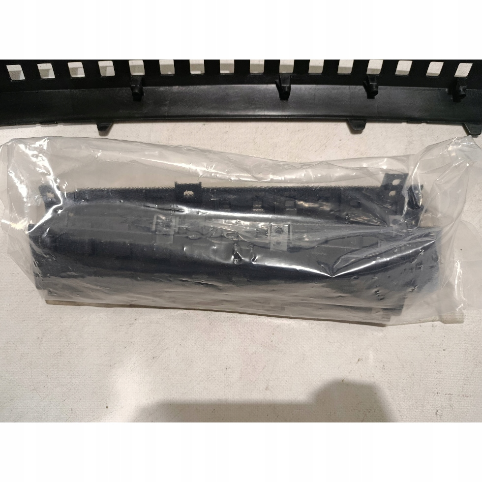 фото №10, Молдинг накладка бампера задняя hyundai kona ii ev electric 86696-hf100