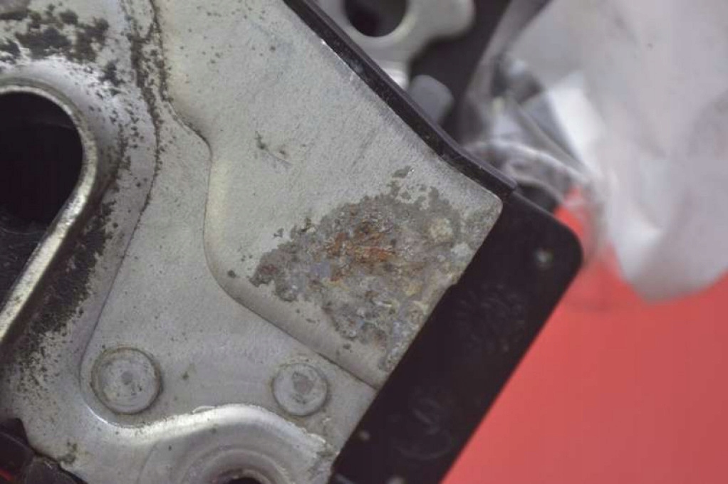 Купить Замок дверь правый задний  задний 6008914-00-d tesla model s 12-20