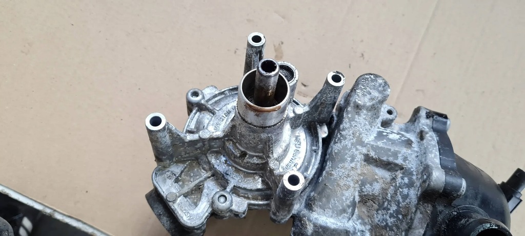 фото №5, S6 c7 4g lift помпа помпа wody 4.0 tfsi 079121010b s7 4g