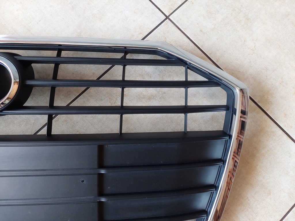 фото №11, Решітка радіатора - решітка радіатора - audi a6 c8 - 4k0