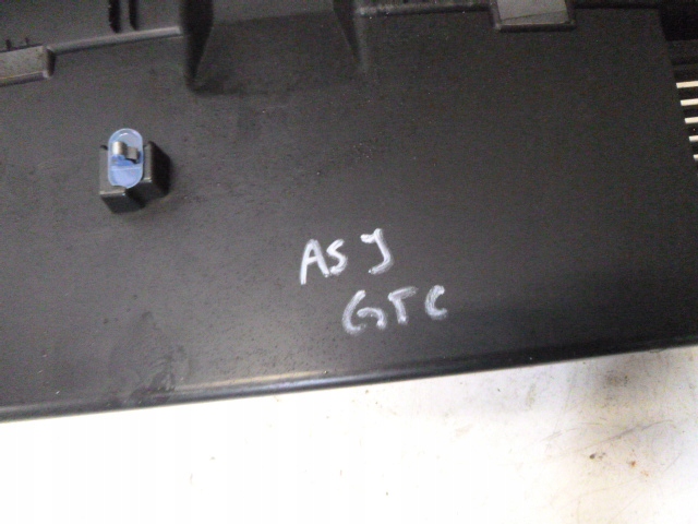 фото №4, Opel astra j gtc накладка na pas захист поперечина задня