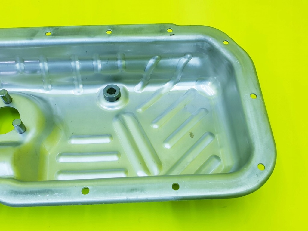 Піддон масляна нижня a6 c7 a7 c7 q7 a8 d4 q5 3.0 tdi 059103602ae в Україні