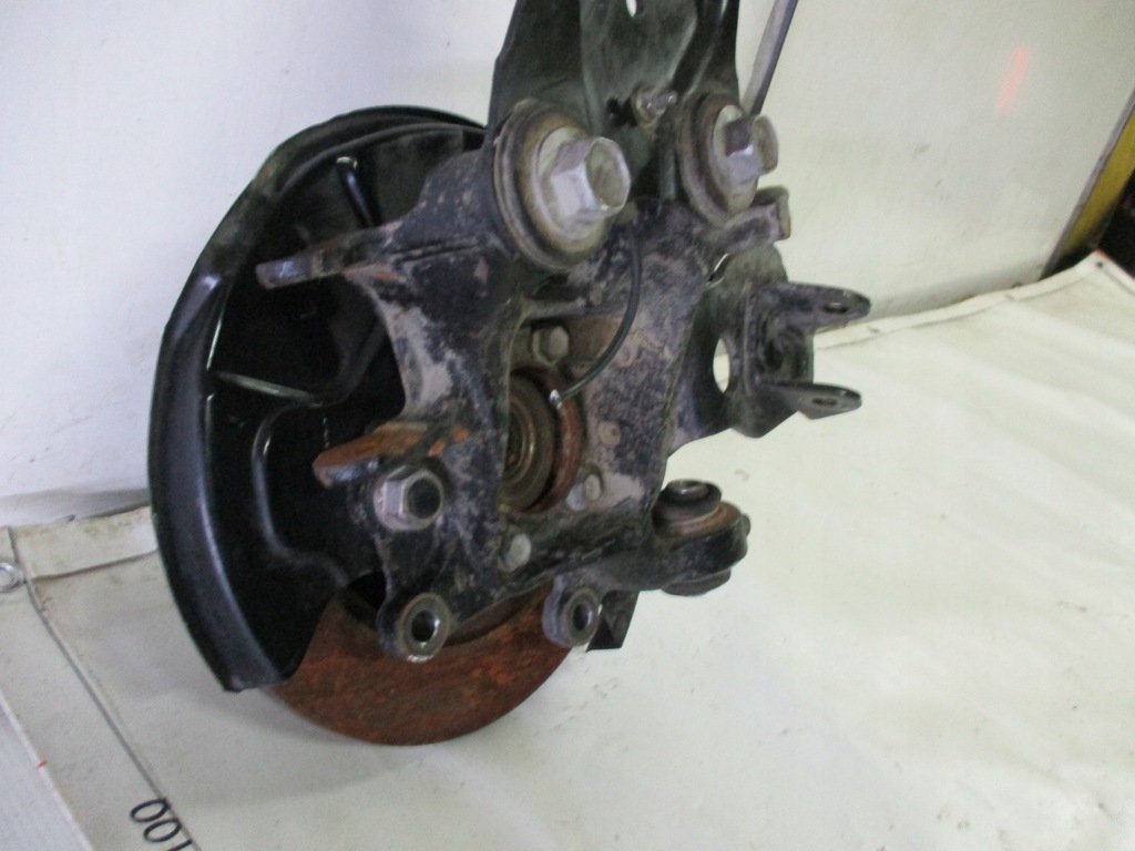 фото №7, Поворотний кулак лівий задня lexus nx 300 hybrid 2,5