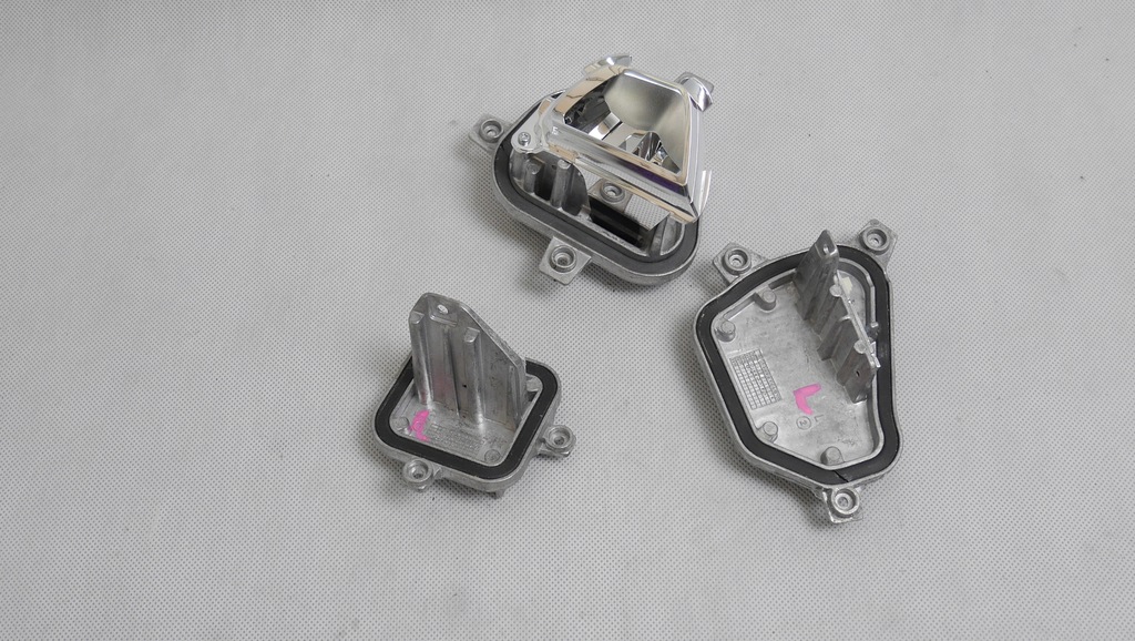 фото №1, Bmw x1 f48 x2 f39 модуль full led левая сторона 3 szt