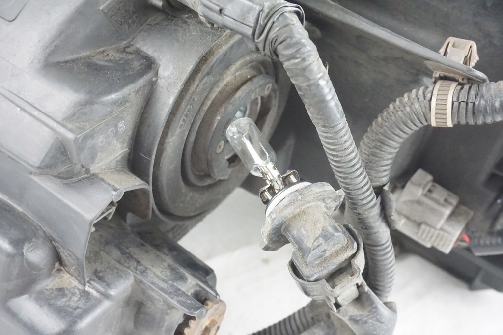 фото №10, Лампа правая ксенон lexus rx 300 330 350 400