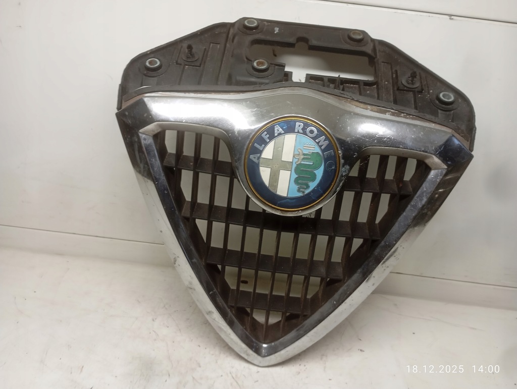 фото №1, Решётка радиатора решётка радиатора alfa romeo 156 1997-2002 156017393 оригинал