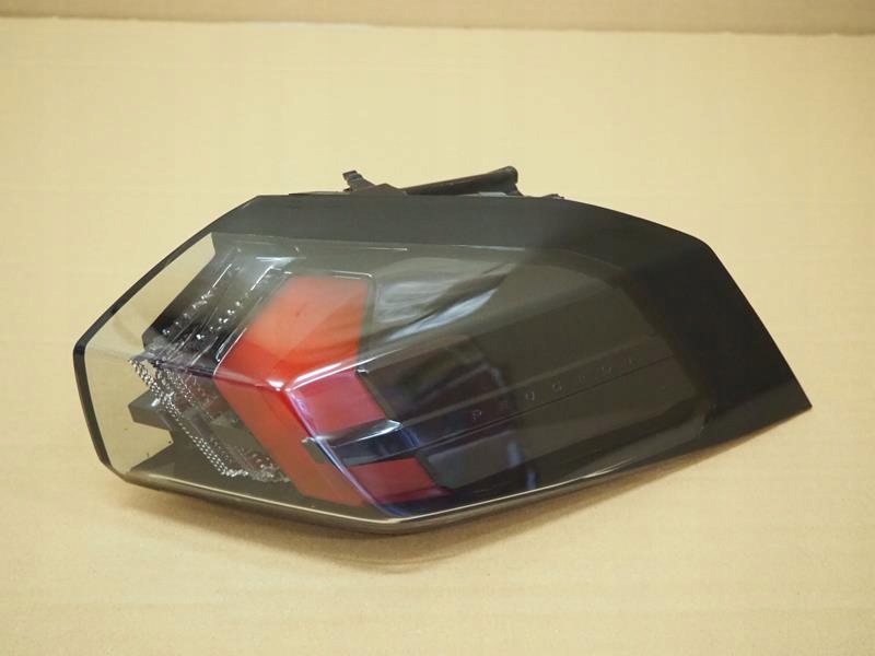 фото №1, Лампа права задня задня led peugeot 2008 ii