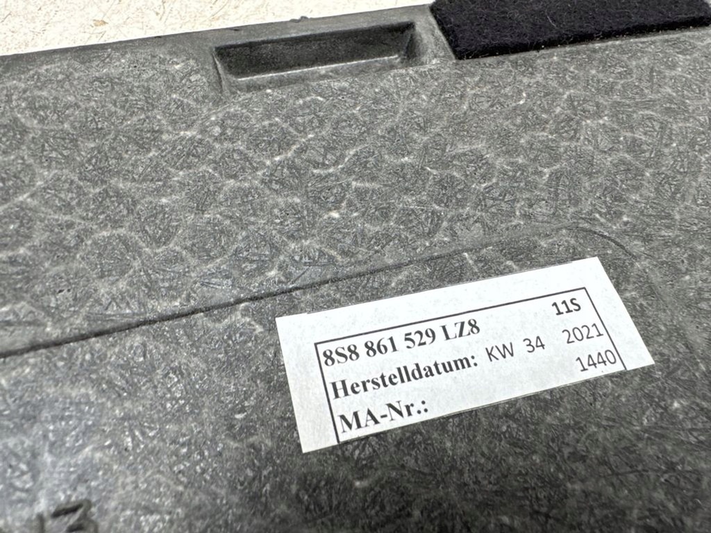 фото №14, Audi tt tts rs mk3 8s 2021 обшивка багажника