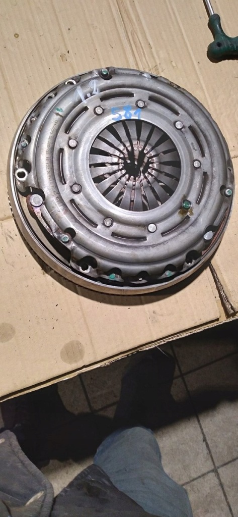 фото №1, Peugeot оригинальный номер 9813701180 сцепление двухмассовый маховик