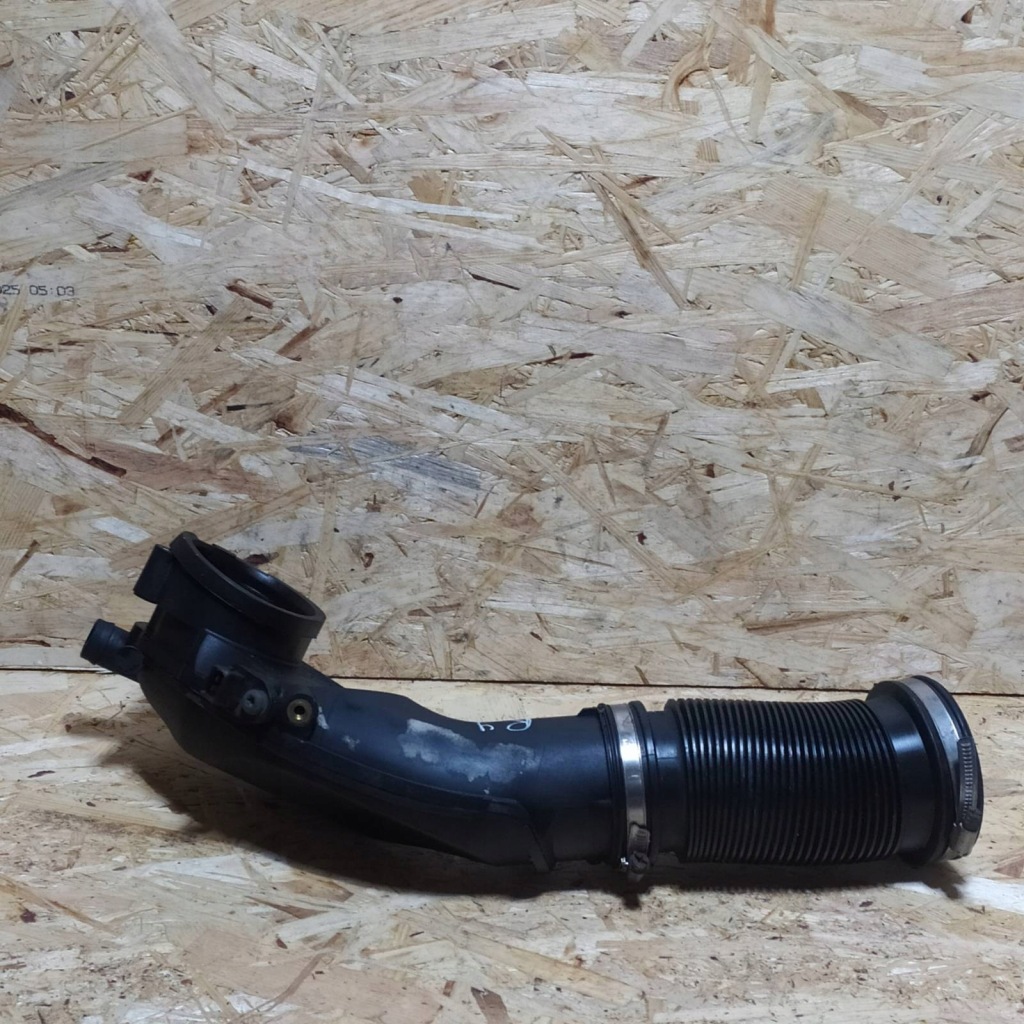 Шланг труба впускной воздуха audi a6-c5 078133356f Цена